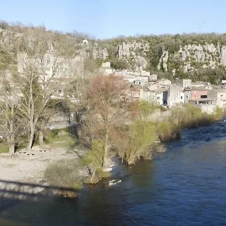 Sous La Tour Apartman